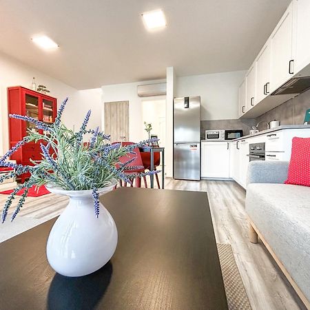 Komfort Home Bursport Bt. Haz Balatonfenyves Eksteriør billede