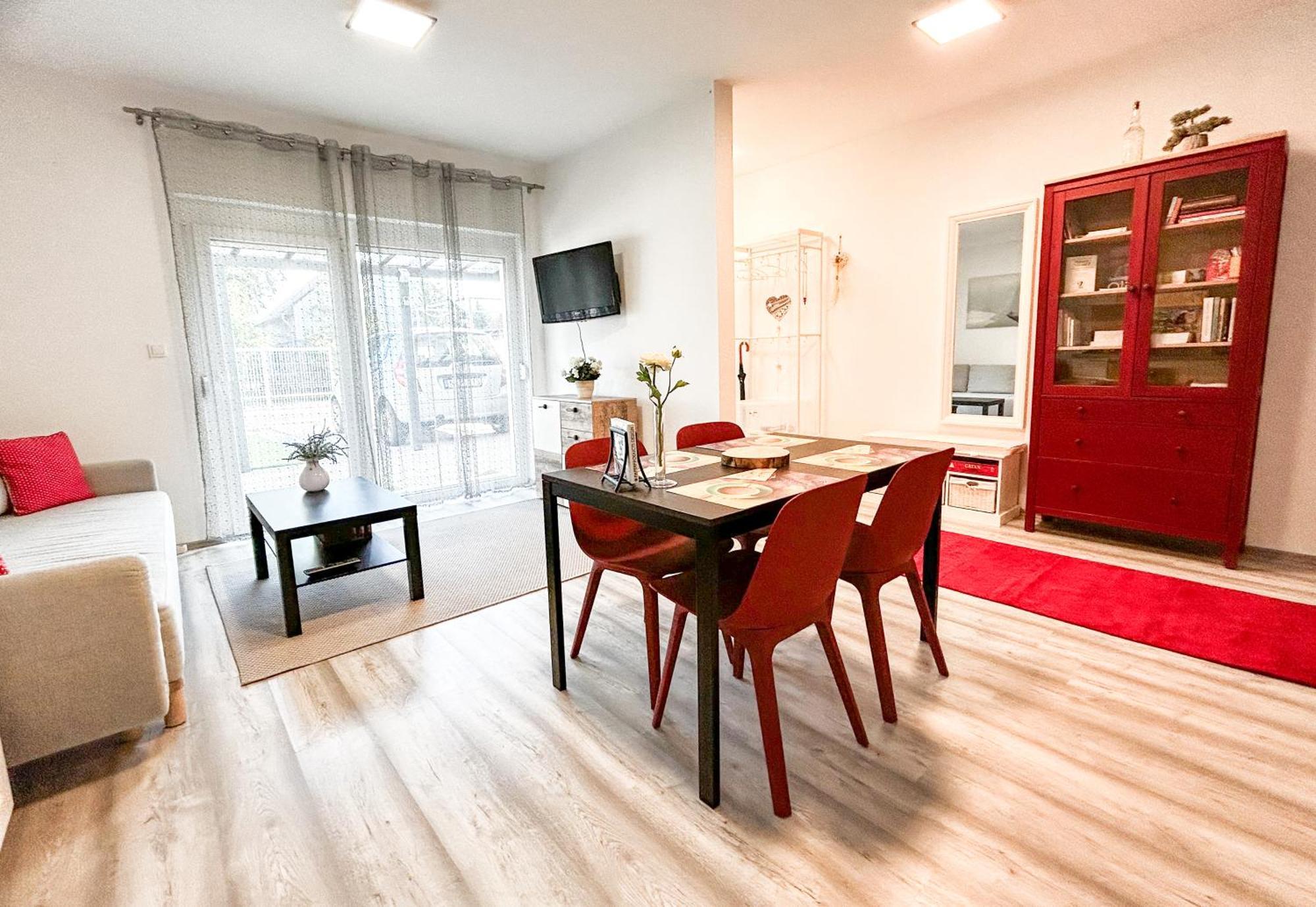 Komfort Home Bursport Bt. Haz Balatonfenyves Eksteriør billede